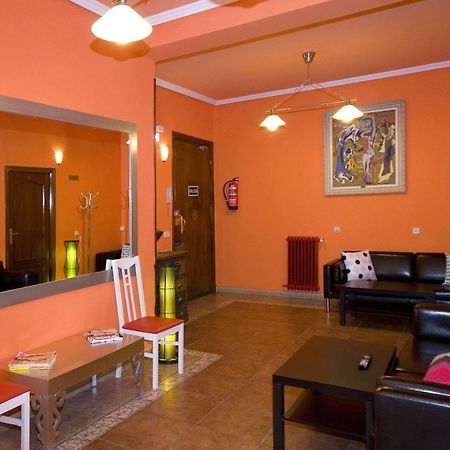 Hostal Rico Мадрид Экстерьер фото