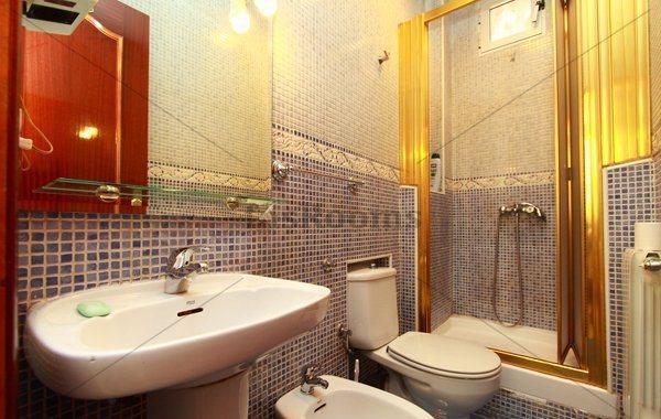Hostal Rico Мадрид Экстерьер фото