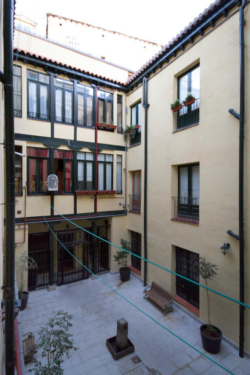 Hostal Rico Мадрид Экстерьер фото