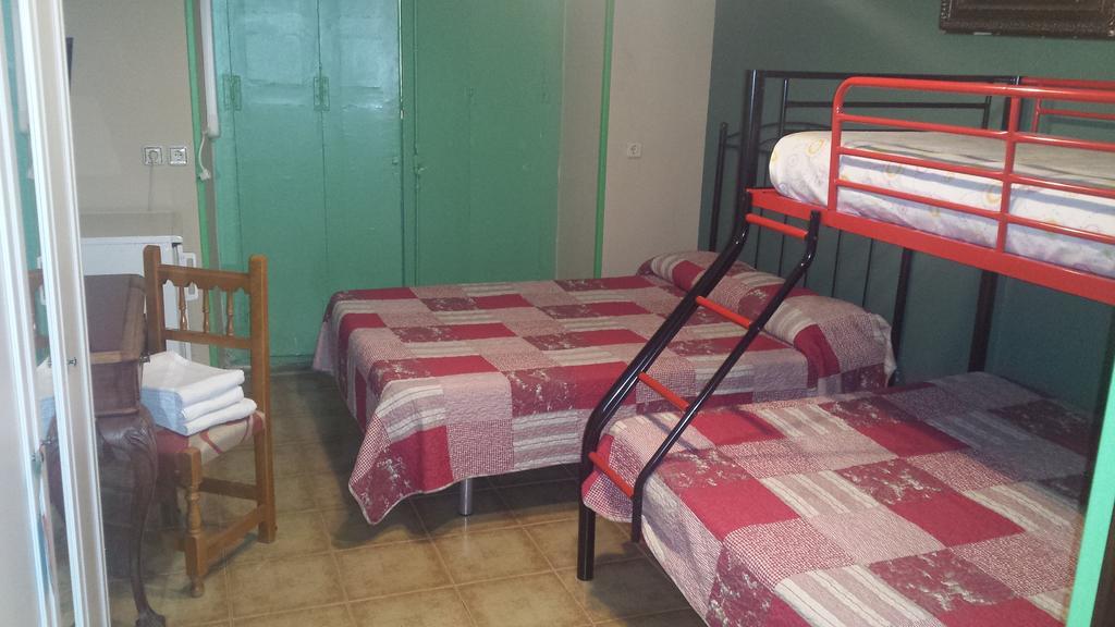 Hostal Rico Мадрид Экстерьер фото